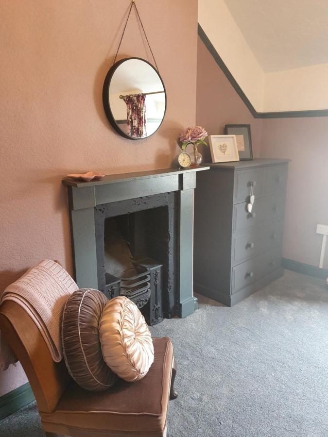 Cosy Cottage In Heart Of Llangollen Buitenkant foto