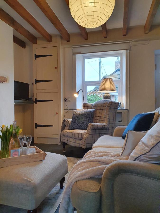 Cosy Cottage In Heart Of Llangollen Buitenkant foto